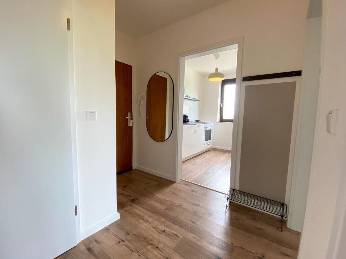 Schoene Mit Rheinblick/duesseldorf/neuss/messe Appartement *