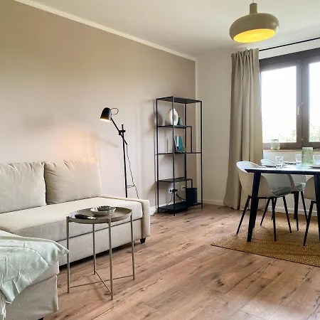 Schoene Wohnung Mit Rheinblick/Duesseldorf/Neuss/Messe Esterno foto