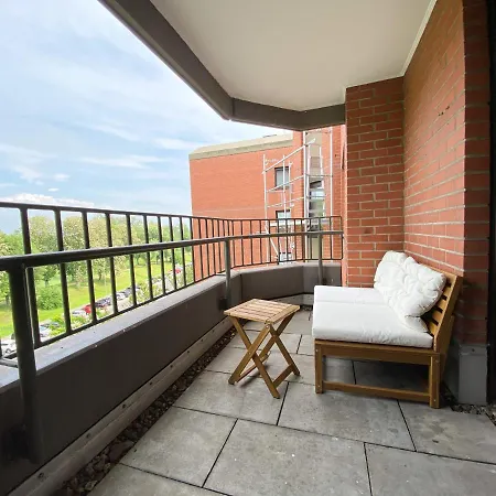 Schoene Wohnung Mit Rheinblick/Duesseldorf/Neuss/Messe Esterno foto